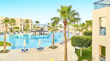 Ivy Cyrene Island Aqua Park Resort