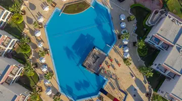 Ivy Cyrene Island Aqua Park Resort