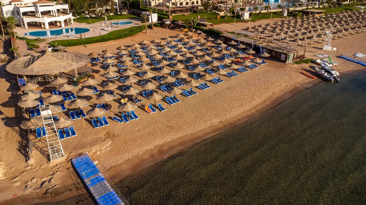 Ivy Cyrene Island Aqua Park Resort
