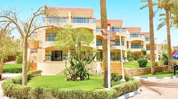 Ivy Cyrene Island Aqua Park Resort