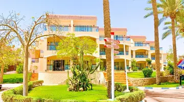 Ivy Cyrene Island Aqua Park Resort