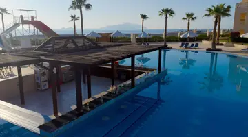 Ivy Cyrene Island Aqua Park Resort