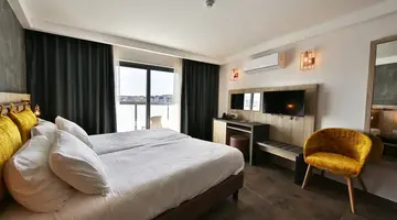 Ivy Hotel