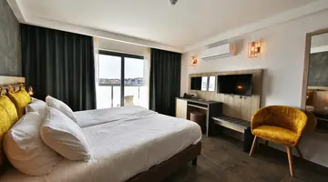 Ivy Hotel