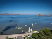 Izan Cavanna Hotel