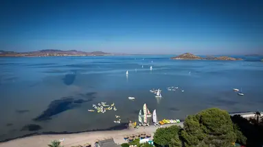 Izan Cavanna Hotel