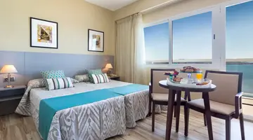 Izan Cavanna Hotel