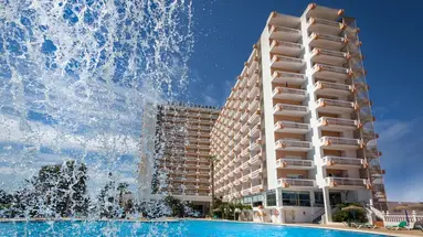 Izan Cavanna Hotel