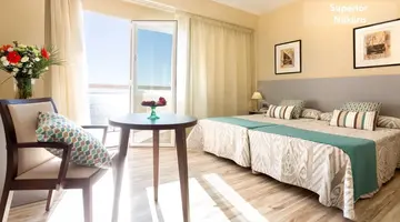 Izán Cavanna Hotel