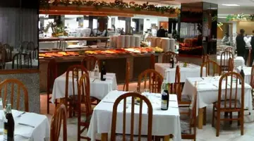 Izan Cavanna Hotel
