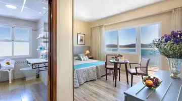 Izan Cavanna Hotel