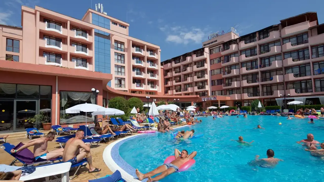 IZOLA PARADISE