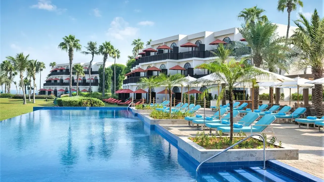 JA Palm Tree Court