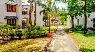 Jacaranda Indian Ocean Beach Resort