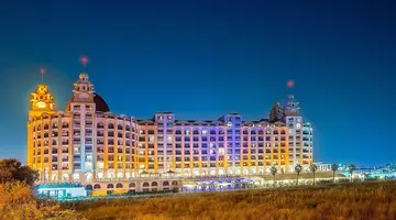 Jadore Deluxe Hotel & Spa