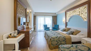Jadore Deluxe Hotel & Spa