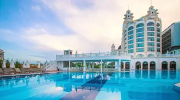 Jadore Deluxe Hotel & Spa