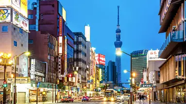 Japonia - w krainie gejsz i samurajów z powrotem z Tokio