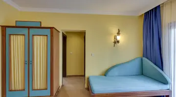 JASMIN BEACH HOTEL