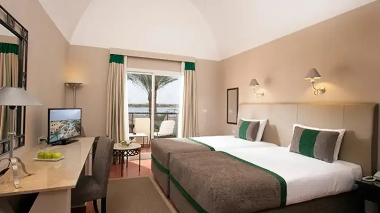 Jaz Makadina Resort