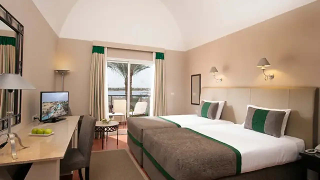 Jaz Makadina Resort