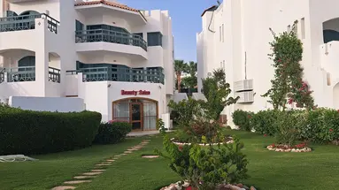 Jaz Neo Naama Bay