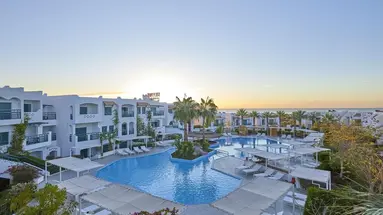Jaz Neo Naama Bay