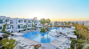 Jaz Neo Naama Bay