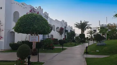 Jaz Neo Naama Bay