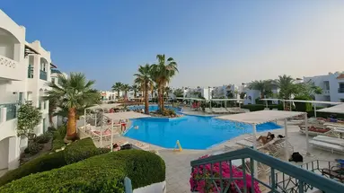 Jaz Neo Naama Bay