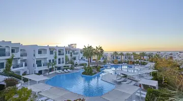 Jaz Neo Naama Bay