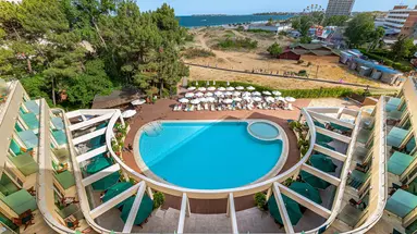 Jeravi Beach
