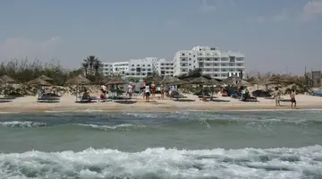 Jinene Beach