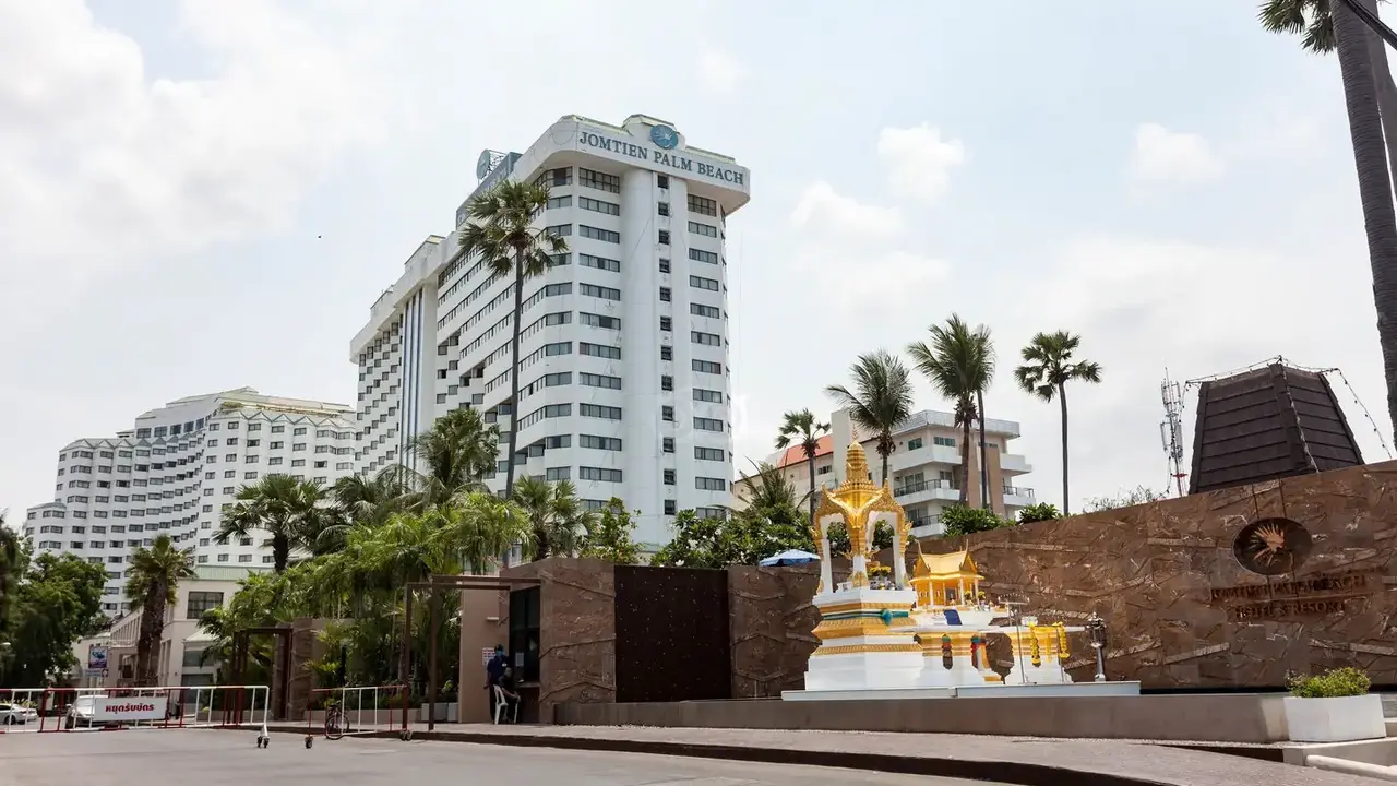 JOMTIEN PALM BEACH HOTEL & RESORT