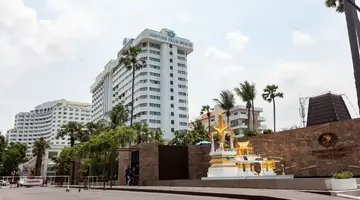 JOMTIEN PALM BEACH HOTEL & RESORT