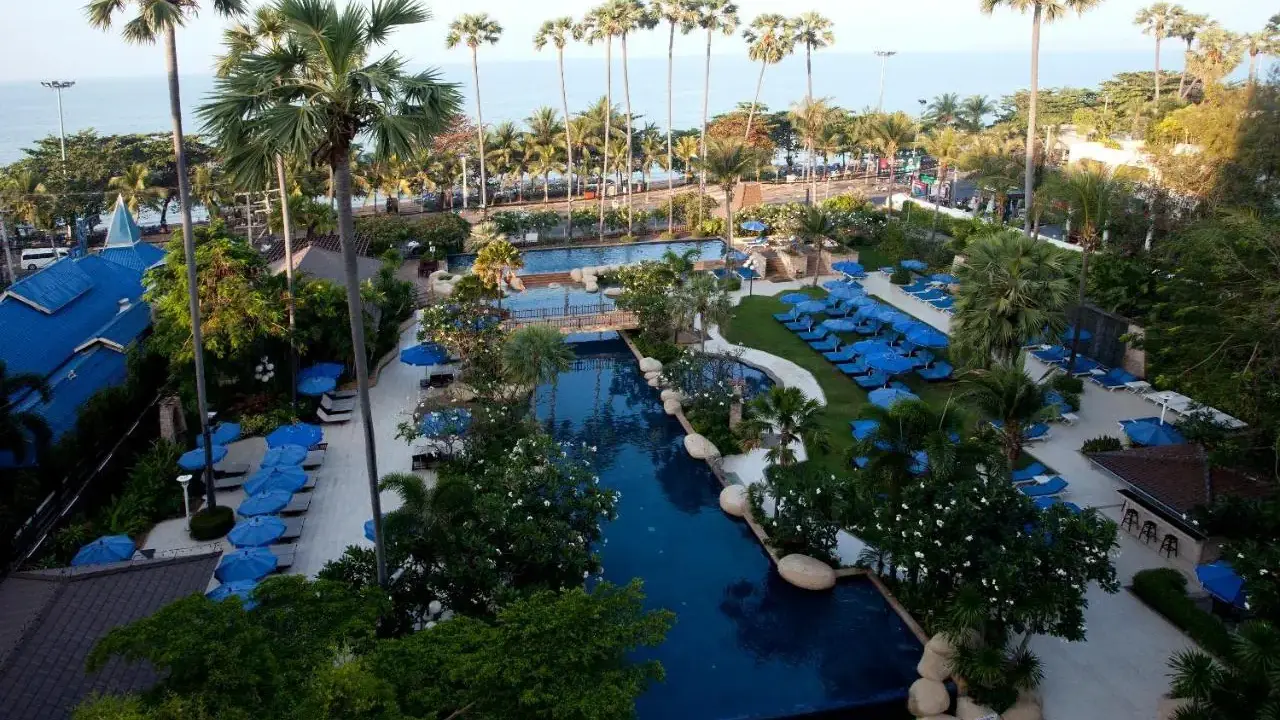 Jomtien Palm Beach Resort