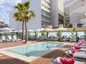 JS Yate Hotel