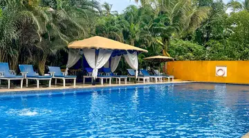 jüSTa Morjim Beach Resort