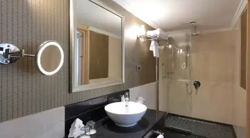 JUJU PREMIER PALACE