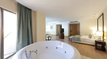 JUJU PREMIER PALACE