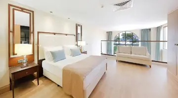 JUJU PREMIER PALACE