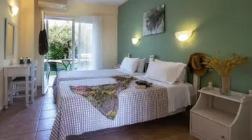 Julia Hotel