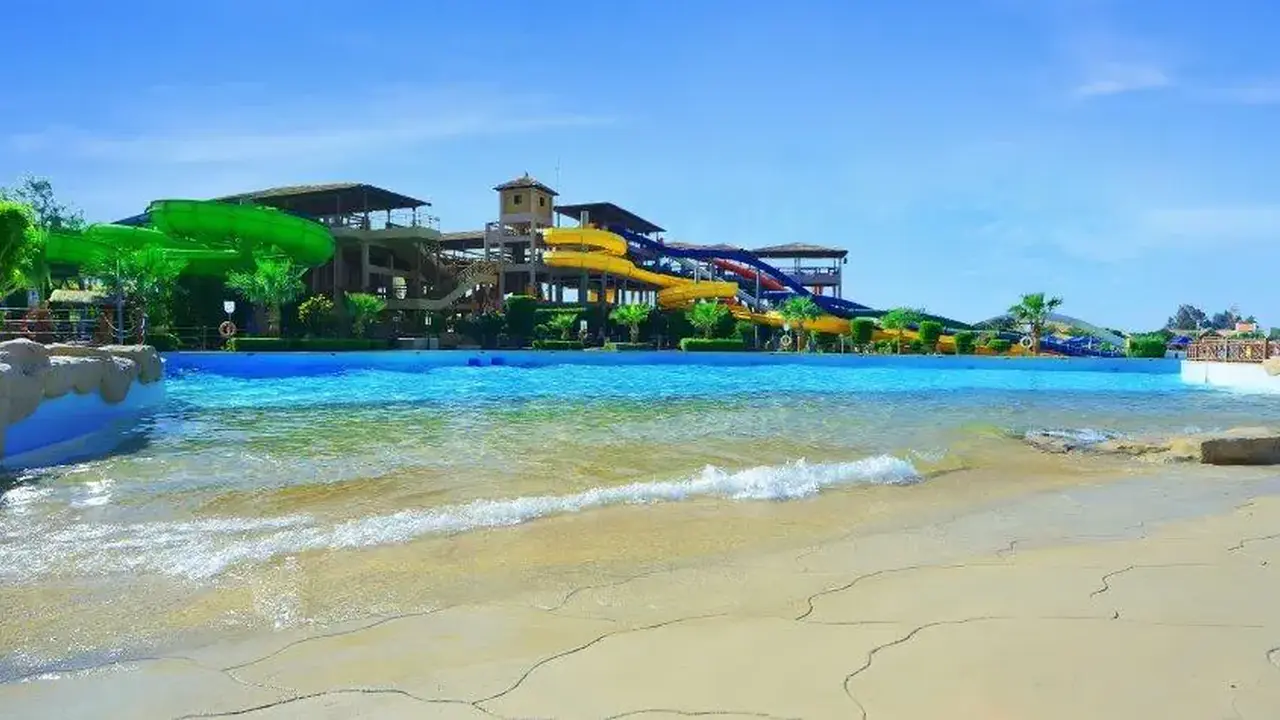 Jungle Aqua Park by Neverland ****