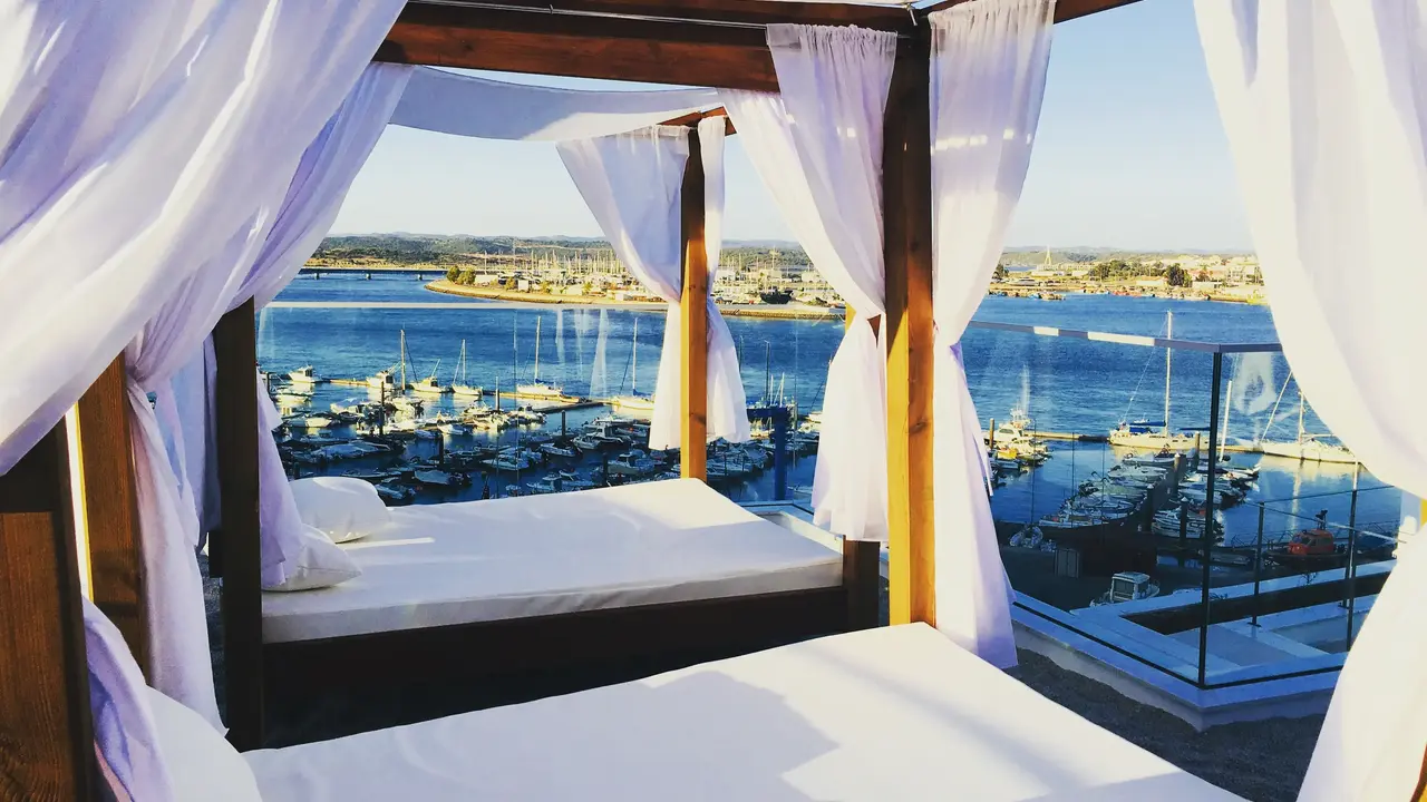 Jupiter Marina Hotel