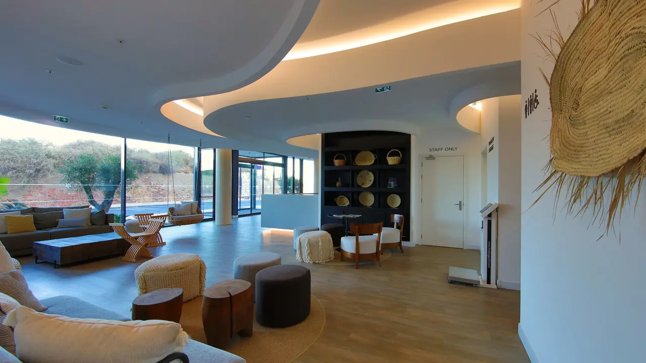 Jupiter Marina Hotel