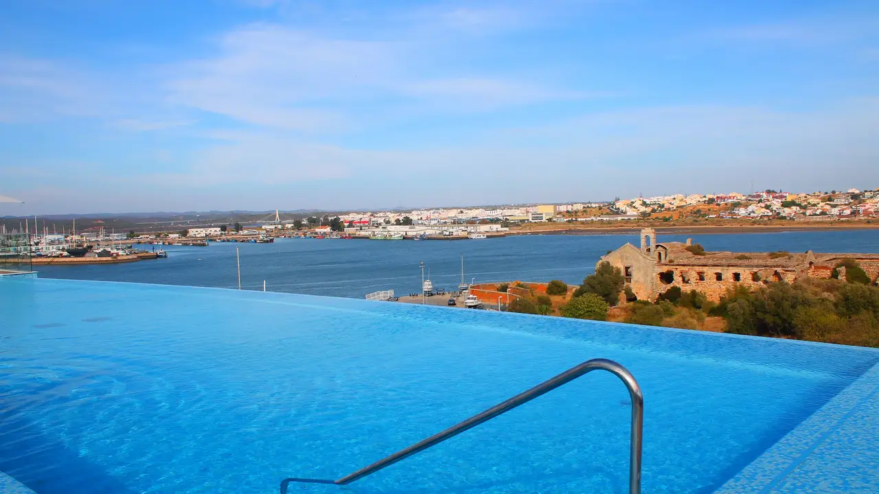 Jupiter Marina Hotel