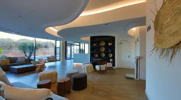 Jupiter Marina Hotel