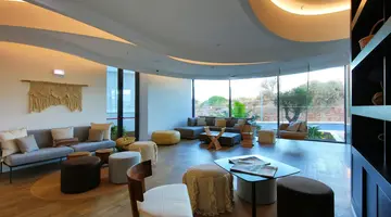 Jupiter Marina Hotel