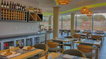 Jupiter Marina Hotel