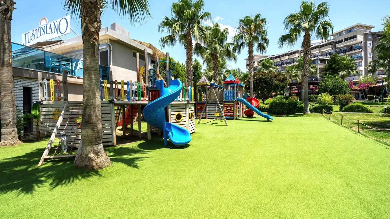 JUSTINIANO DE LUXE RESORT